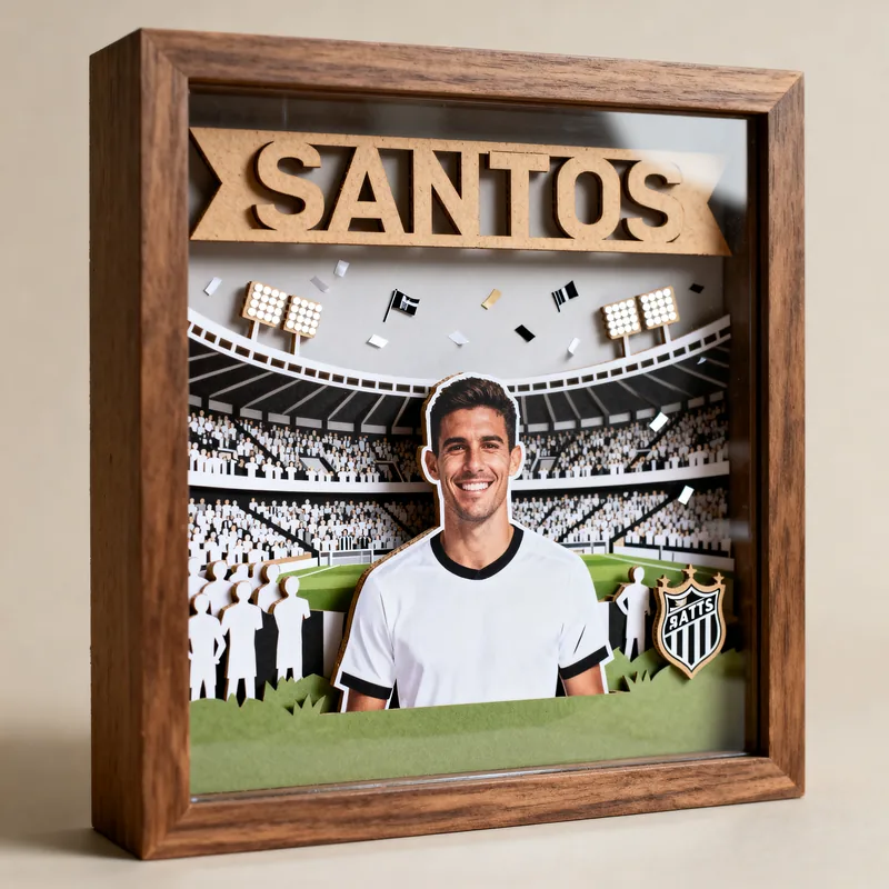 Ideia de quadro 3D de time de futebol com jogador de camisa branca, estádio e o nome Santos no topo