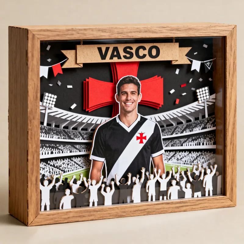 Ideia de quadro 3D de time de futebol com jogador de camisa preta com a Cruz de Malta, estádio e o nome Vasco no topo